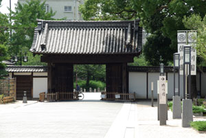 尾張徳川家の歴史を伝える黒門